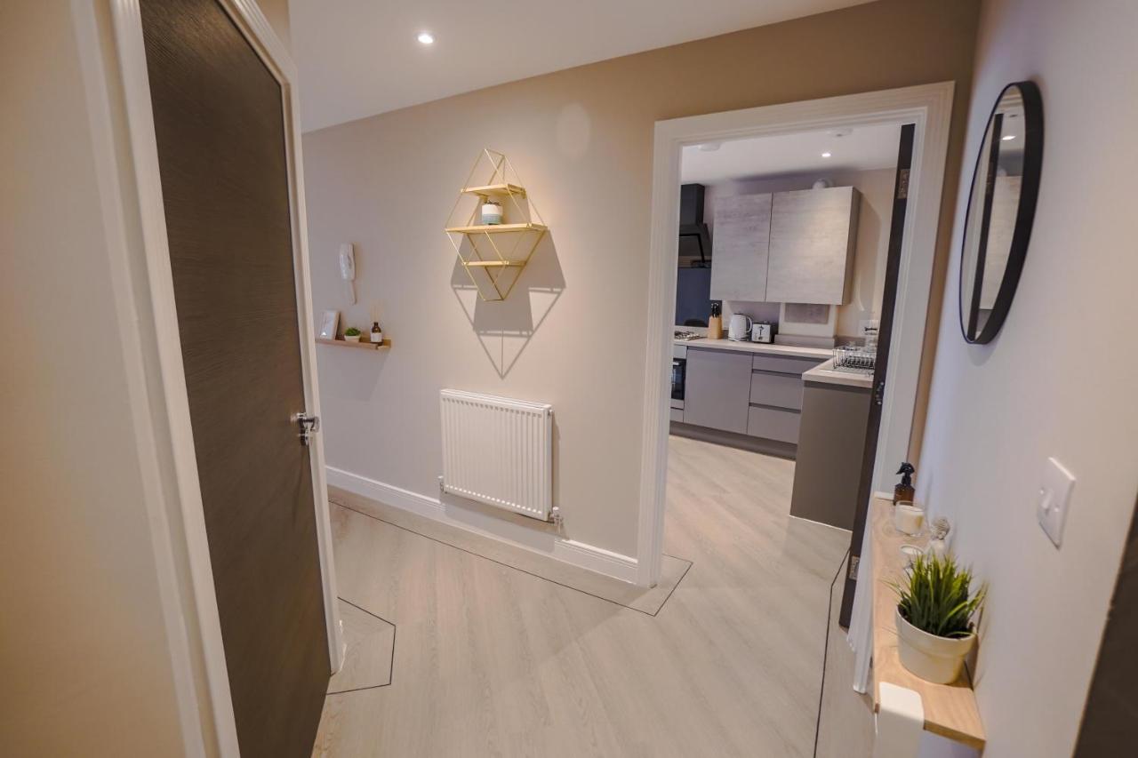 Beautiful Two Bedroom Harbour Side Apartment Poole Bagian luar foto